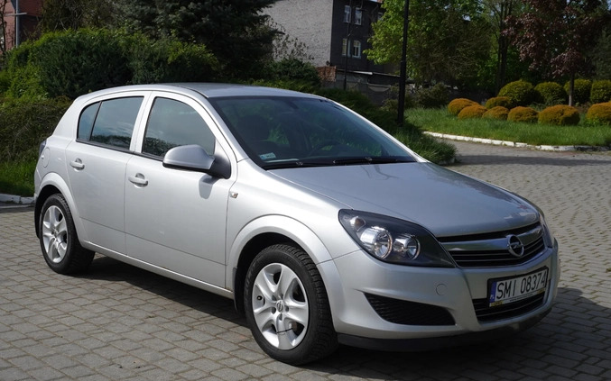 Opel Astra cena 9999 przebieg: 341000, rok produkcji 2010 z Katowice małe 631